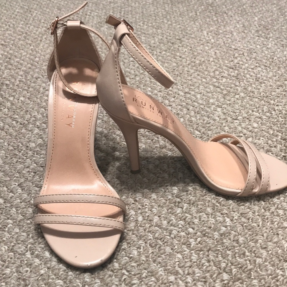 LC by Lauren Conrad Runway Pump
